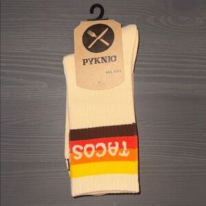 PYKNIC Cream and Brown Taco Socks